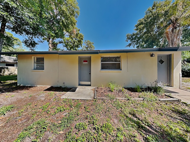 Tampa House: 9610 N 12th St