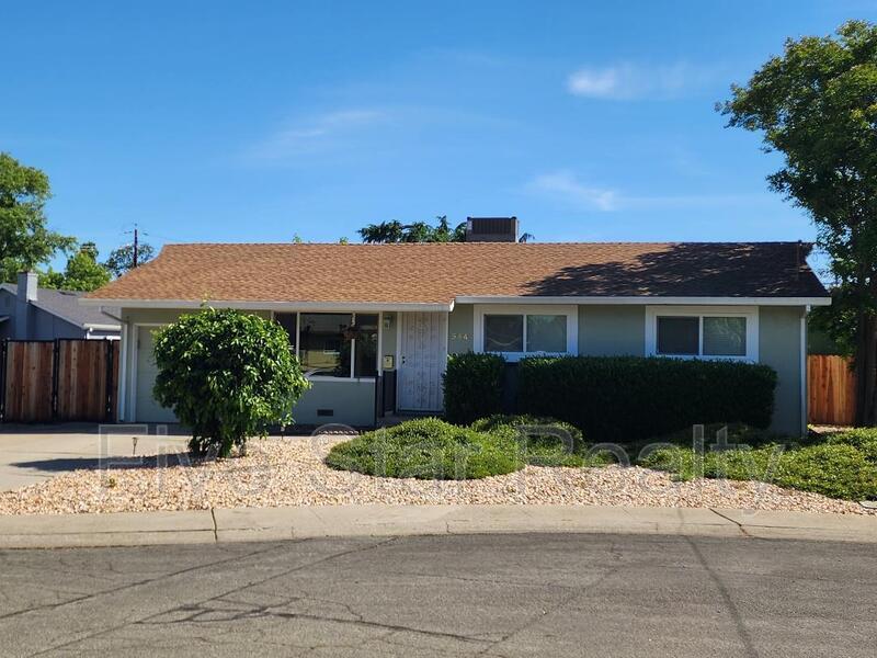 YUBA CITY House: 544 LAUREL DRIVE