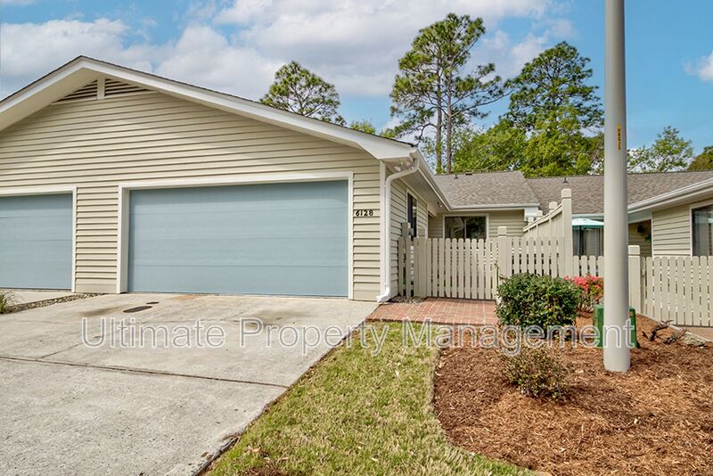 Wilmington House: 6128 Inland Greens Dr.