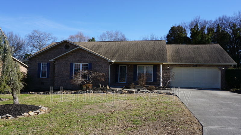 Alcoa House: 867 Westgate Dr