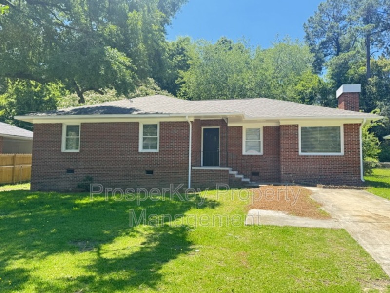 Columbus House: 3552 Irwin Way