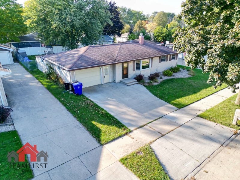 Appleton House: 2401 S Walden Avenue