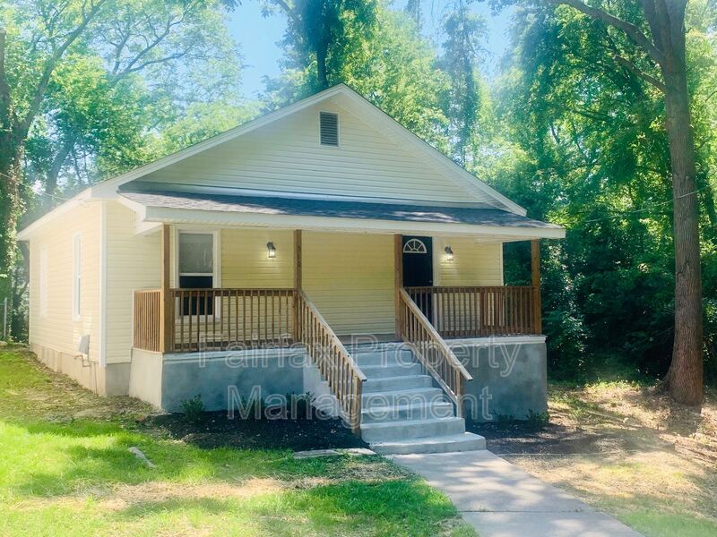 Durham House: 310 Price Avenue