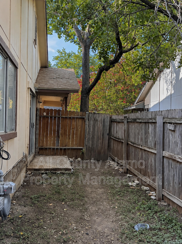 Main Rental Photo 17