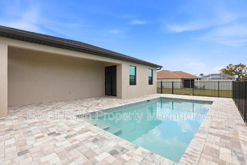 Cape Coral House: 2616 NW 9th Ave