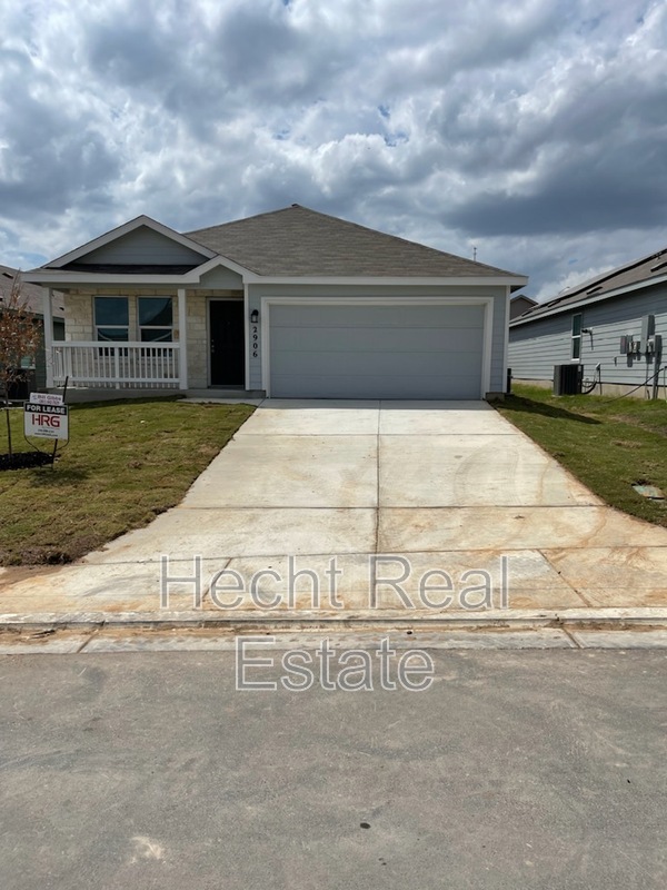 New Braunfels House: 2906 Green Finch