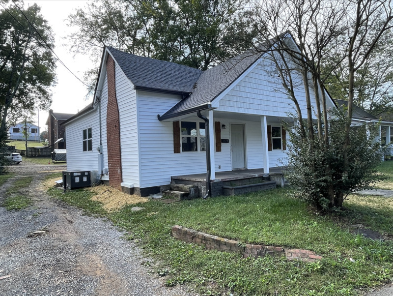 Knoxville House: 1408 Iredell Ave