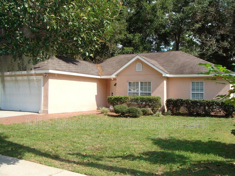 Savannah House: 4708 Spring Hill Rd