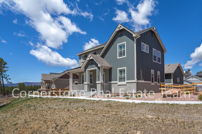 Monument House: 747 Sage Forest Lane