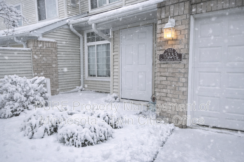 Burnsville Townhome: 15333 Greenhaven Ln