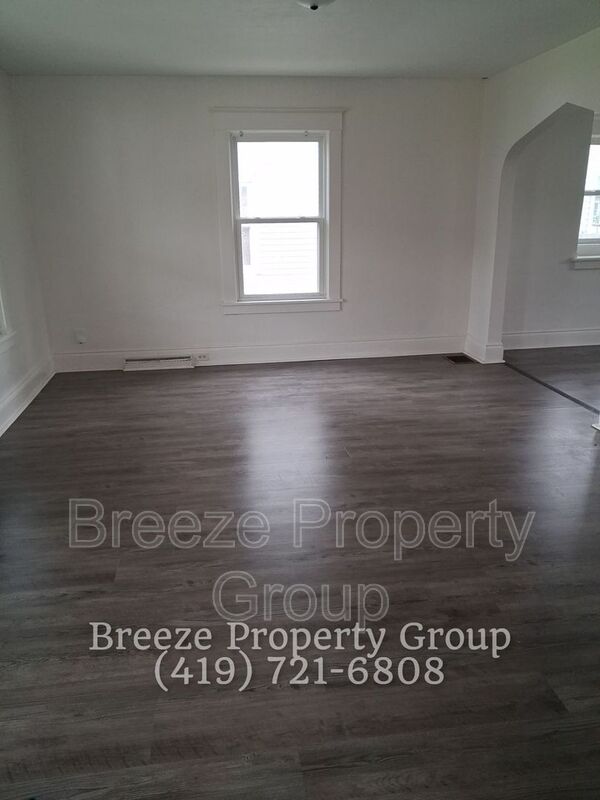 Toledo House: 1912 Greenwood Ave