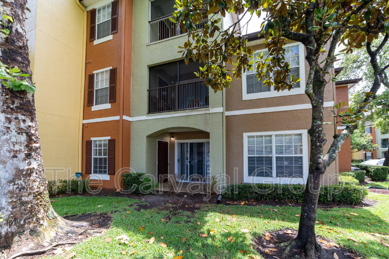 Orlando Condo: 725 Crest Pines Drive
