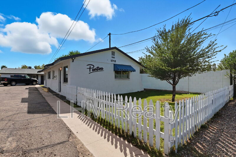 Phoenix Condo: 1713 N 31st Pl