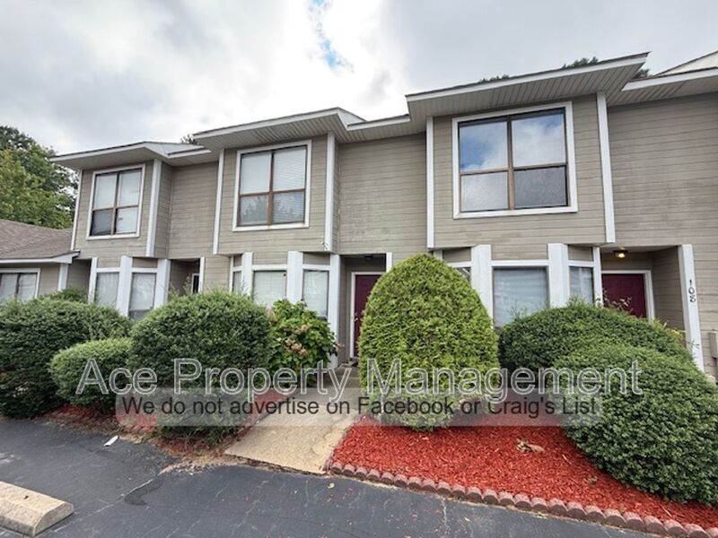 Fayetteville Townhome: 110 Aloha Drive