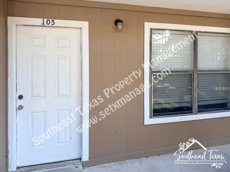 Kirbyville House: 1410 South Elizabeth Avenue