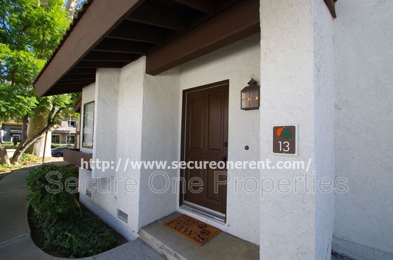 Woodland Hills Townhome: 6255 Canoga Ave