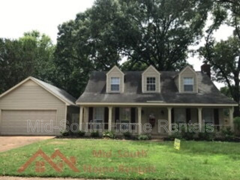 Memphis House: 5667 Crievewood Dr