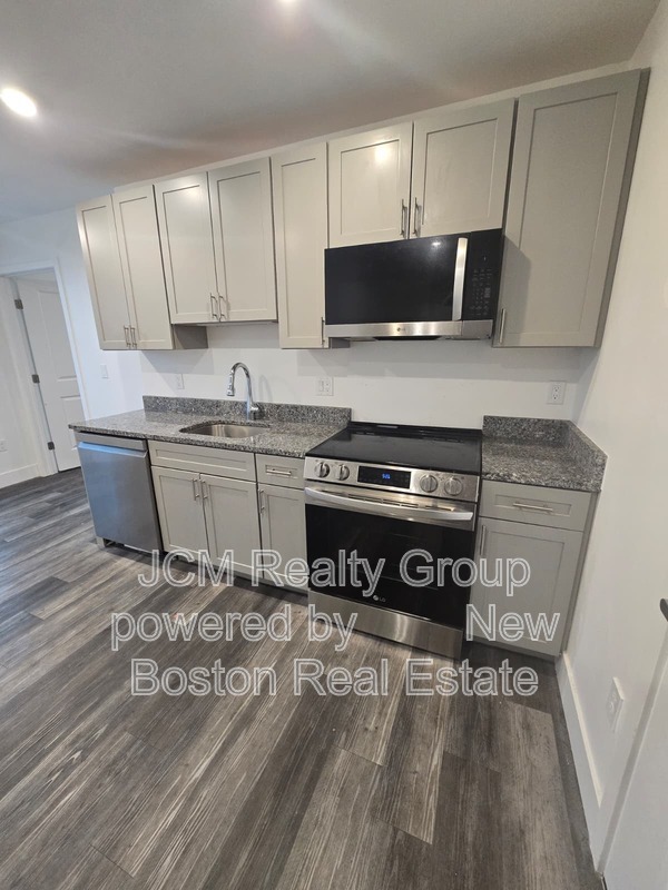 Lynn Condo: 585 Essex Street