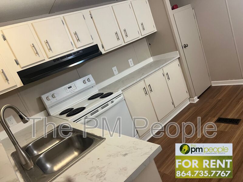 Pickens House: 745 Country Club Rd.