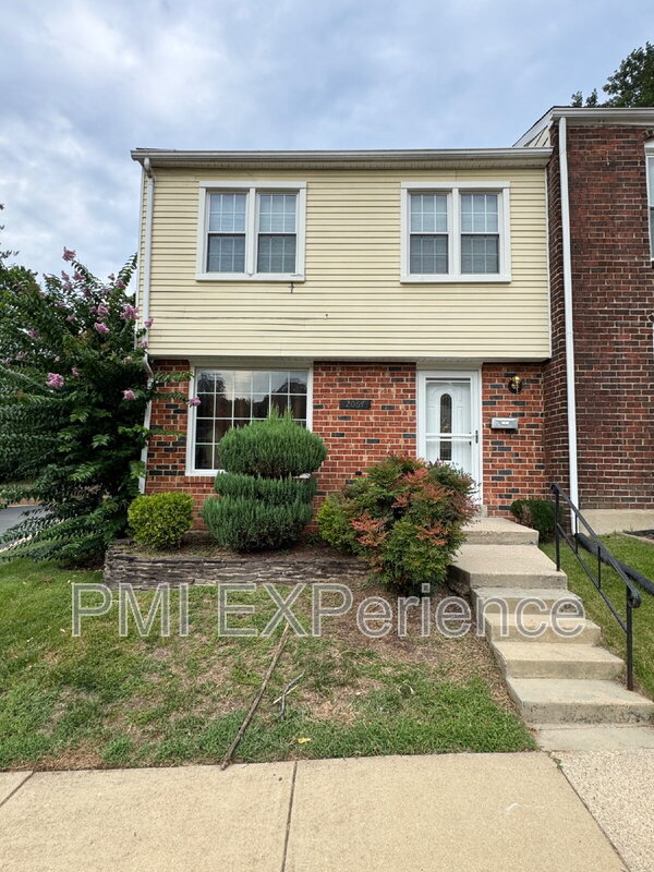 Hillcrest Heights House: 2067 Chadwick Terrace