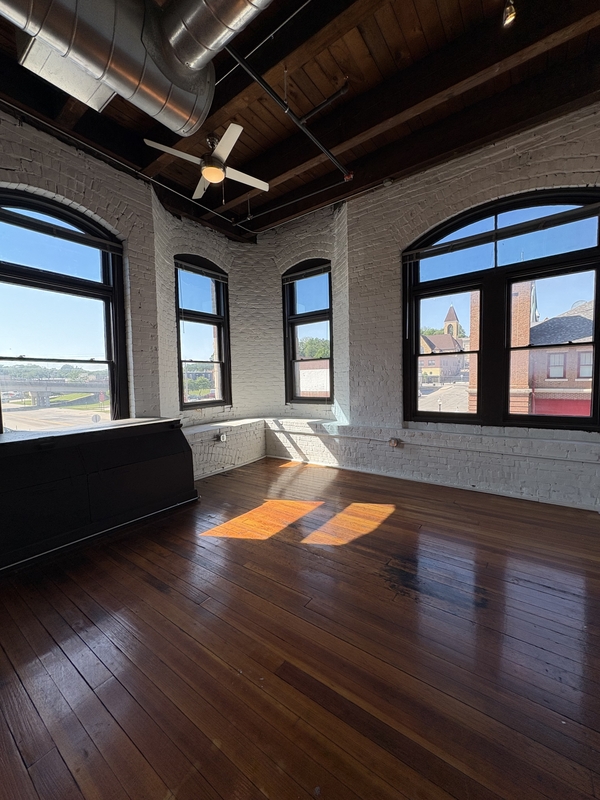 Burlington Condo: 116 N. 5th St. #215