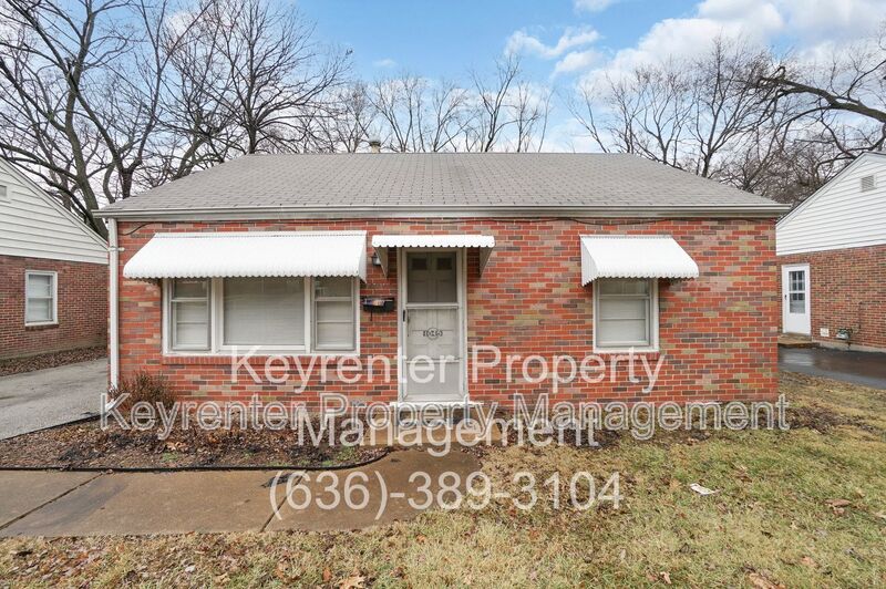 Florissant House: 1045 N New Florissant Rd