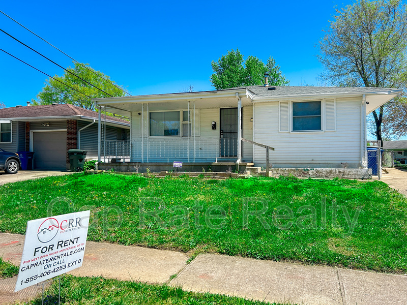 Columbus House: 1776 Nason Ave