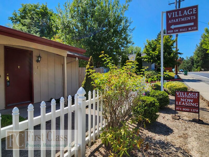 TIGARD Condo: 9555 SW HALL BLVD