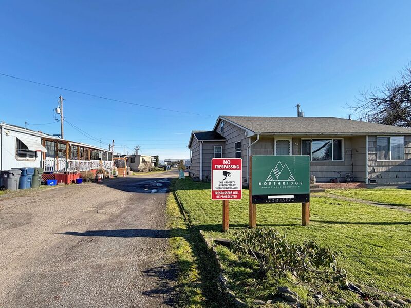 Springfield House: 775 28th Street