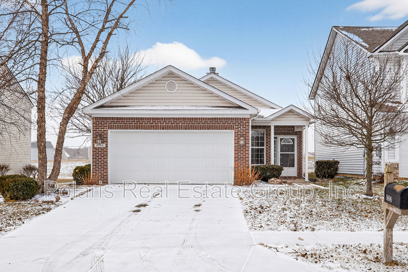 Whitestown House: 3696 White Cliff Way