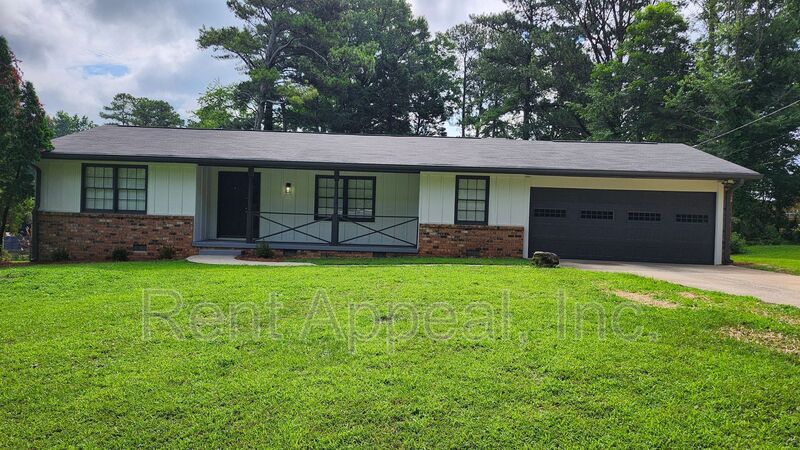 Ellenwood House: 1007 Strawberry Ln