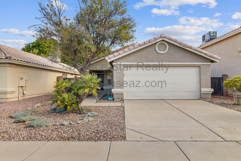 Glendale House: 5005 W Tonto Rd