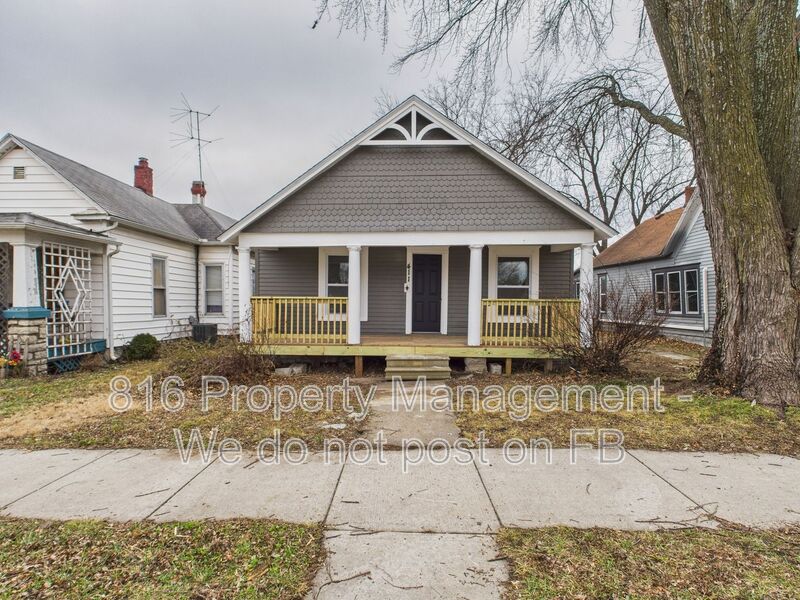 Osawatomie House: 411 Main St