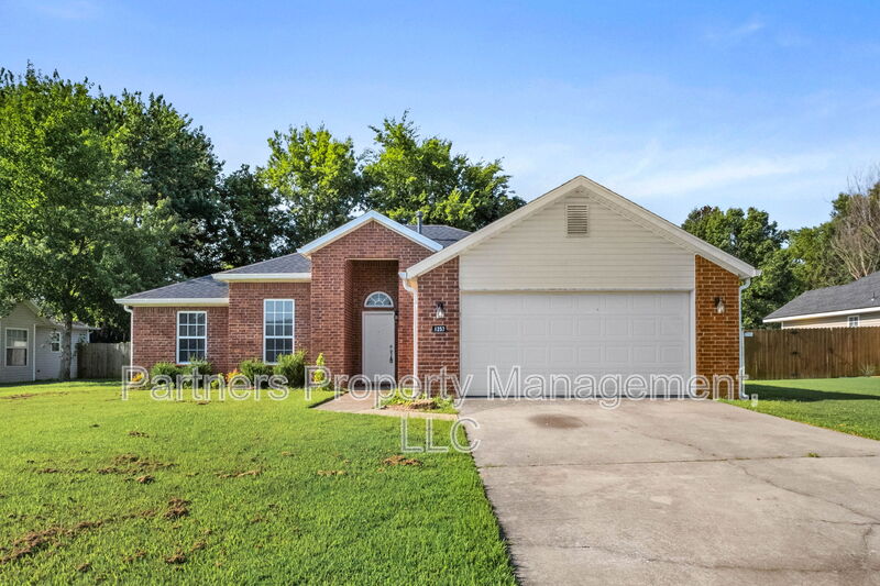 Elkins House: 1257 Fox Run Lane