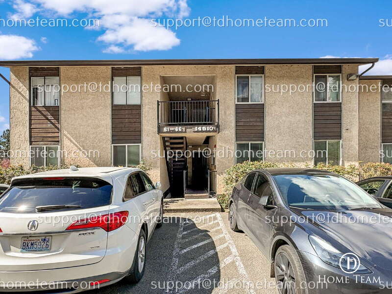 Kirkland Condo: 14510 124th Ave NE