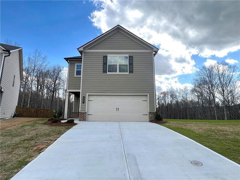 Auburn House: 110 Auburn Crossing Way