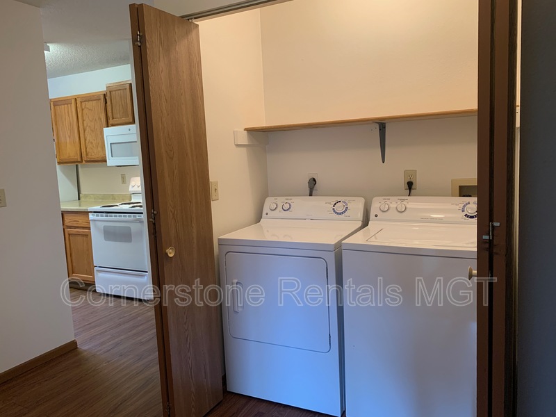 West Fargo House: 1401 12th St E