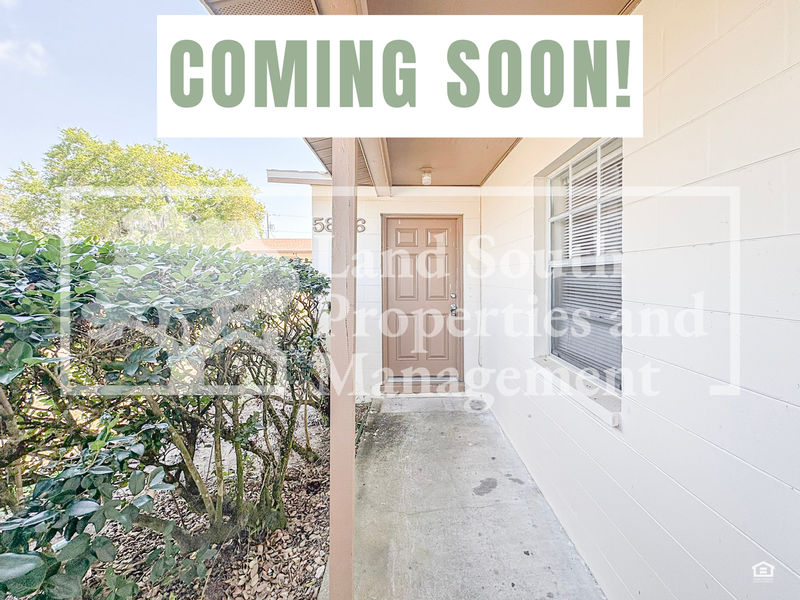 Lakeland House: 5866 Charlton Drive