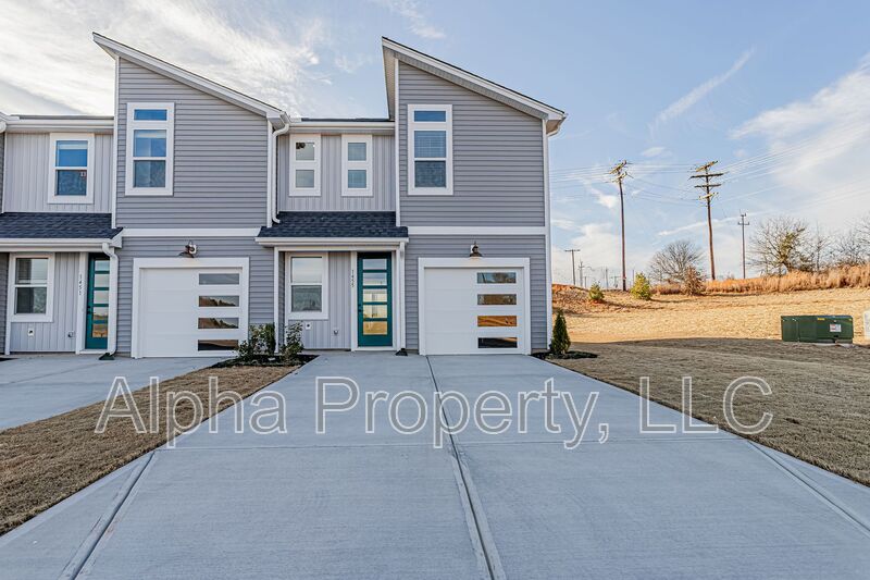 Spartanburg House: 1455 Darrowby Way