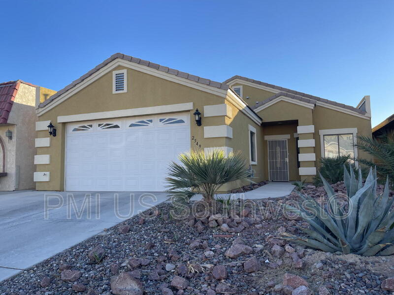 Bullhead City House: 2549 Country Club Dr