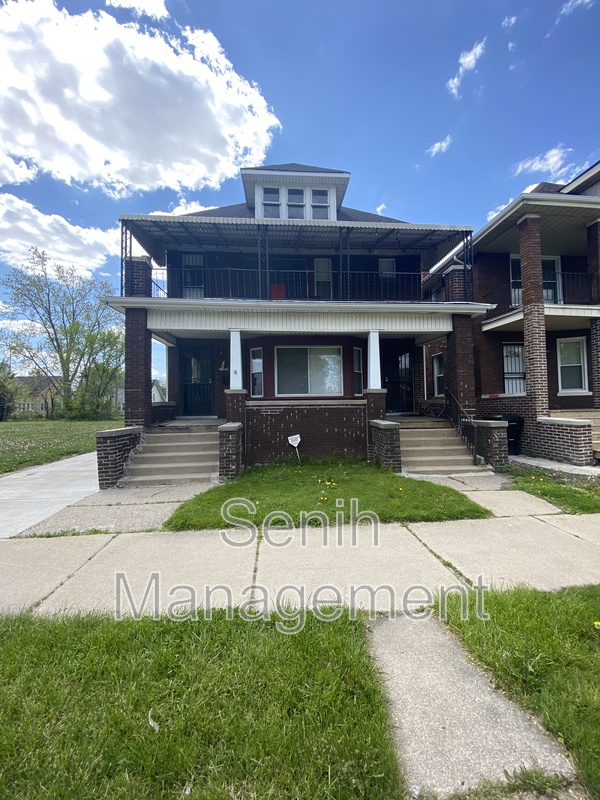 Detroit House: 1493 W Grand Blvd