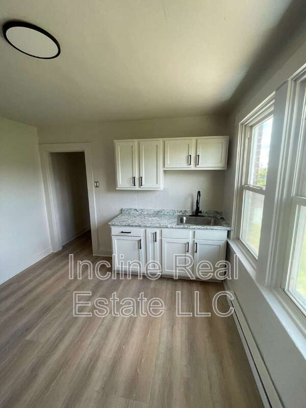 Duquesne Condo: 1133 Maryland Avenue