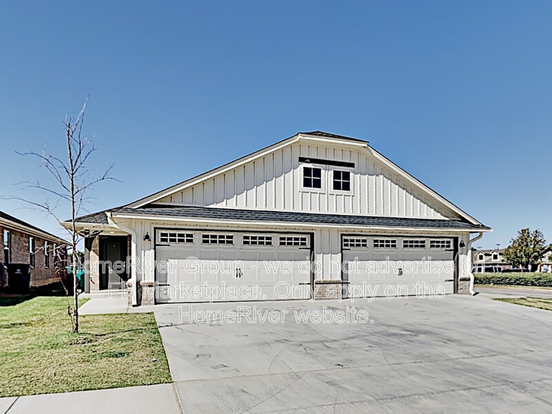 MIDWEST CITY Condo: 4903 Avion Ct