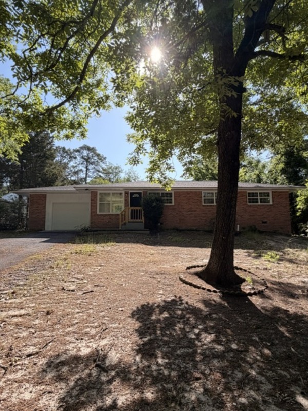 Columbia House: 1644 Overhill Road