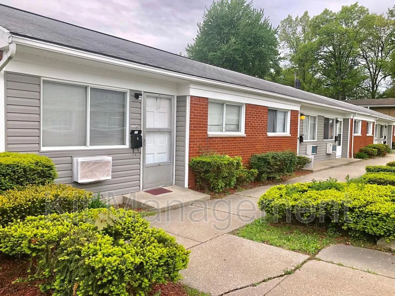 Toledo Condo: 2241 W Laskey Rd.