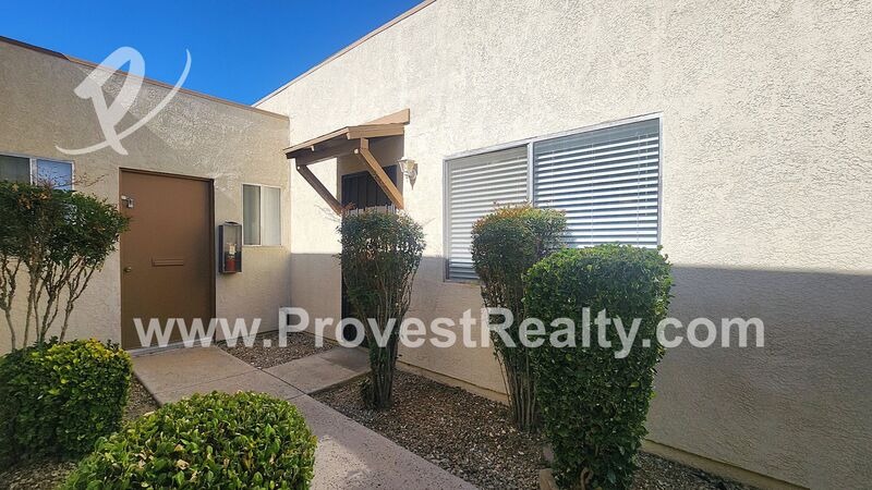 Apple Valley House: 21777 Panoche Rd