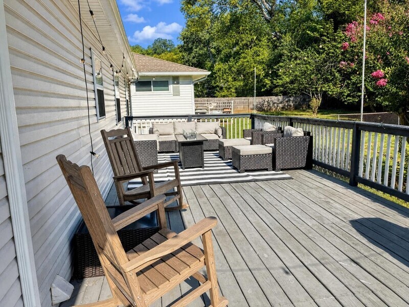 Main Rental Photo 16