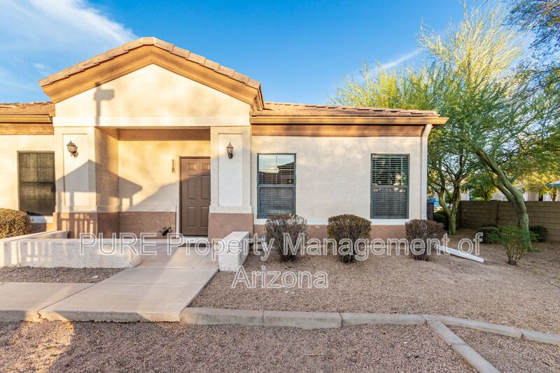 Mesa Townhome: 4423 E McLellan Rd