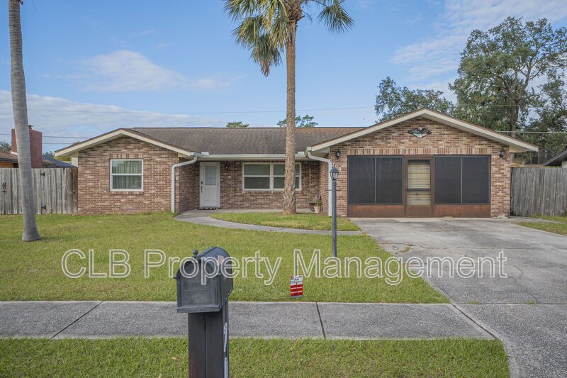 Port Orange House: 709 Hillville Dr