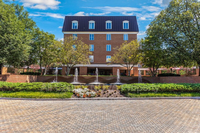 Chevy Chase Condo: 8101 Connecticut Ave